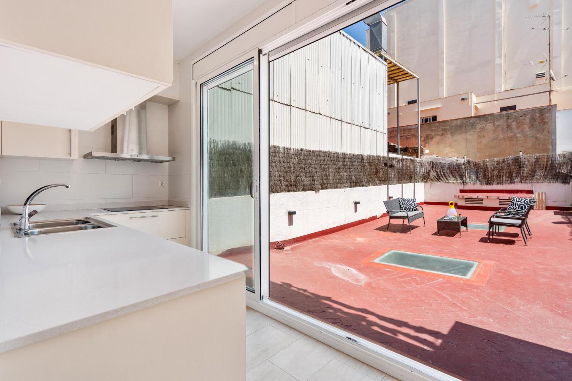 Grcia Charm Sunlit Terrace, Ac & Exposed Brick