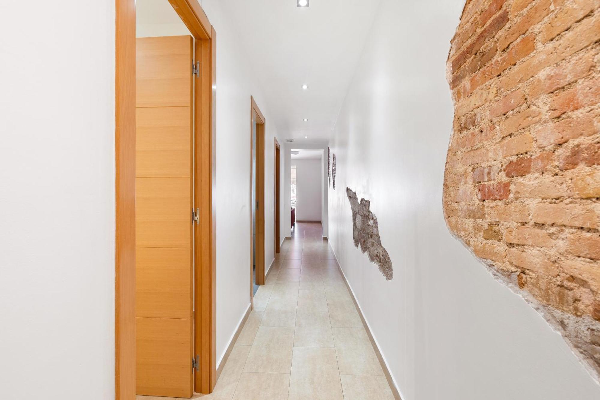 Appartement Grcia Charm Sunlit Terrace, Ac & Exposed Brick